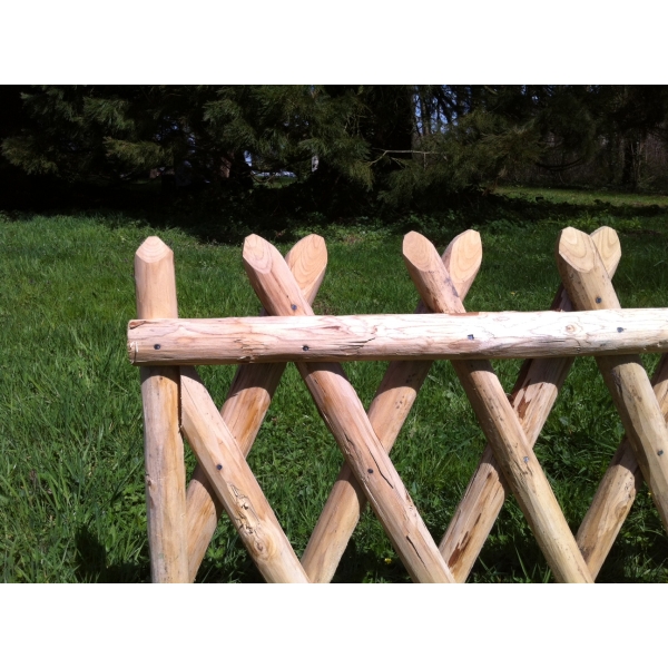 Clôture croisillon bois