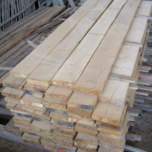 planches de châtaignier massif