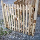 Portillon potager en bois rond