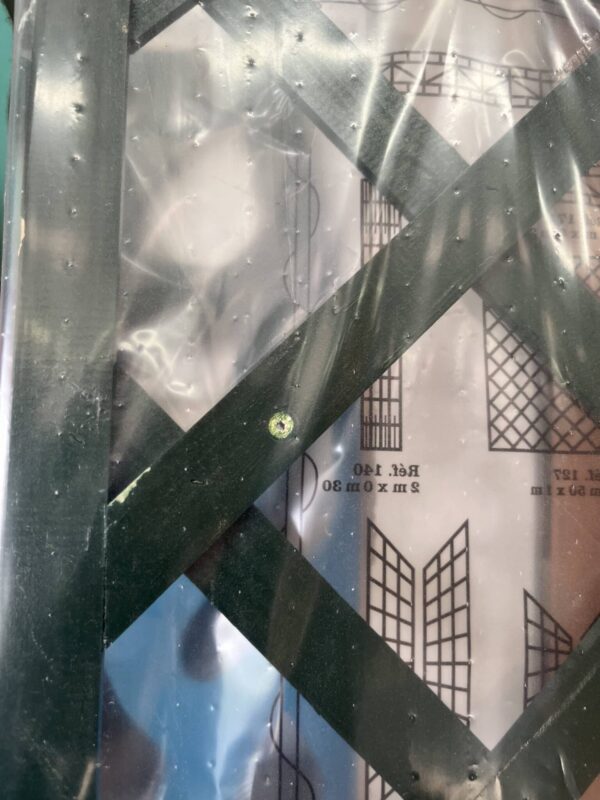 Losanges de 9 cm 200 cm x 100 cm