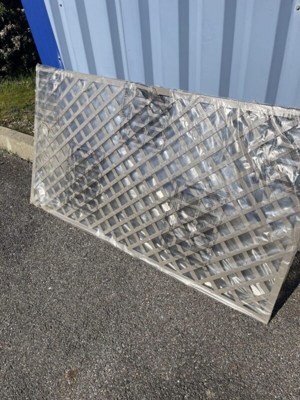 Carrées 45° de 5 cm 85 cm x 157 cm